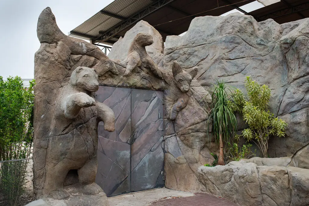 01-81d51637e45a1a9018e5ccdc0dc3e3f0