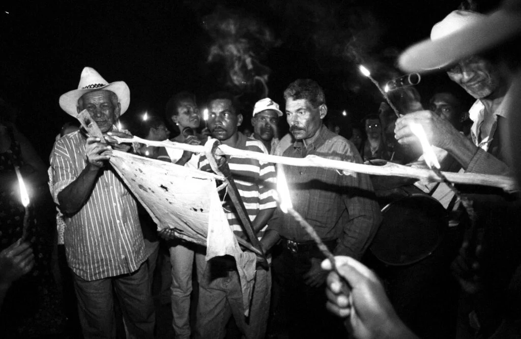 Fotos da Romaria de Nossa Senhora da Abadia, festejo tradicional que acontece no maior território quilombola do país no nordeste de Goiás,no  Sítio Histórico e Patrimônio Cultural Kalunga.