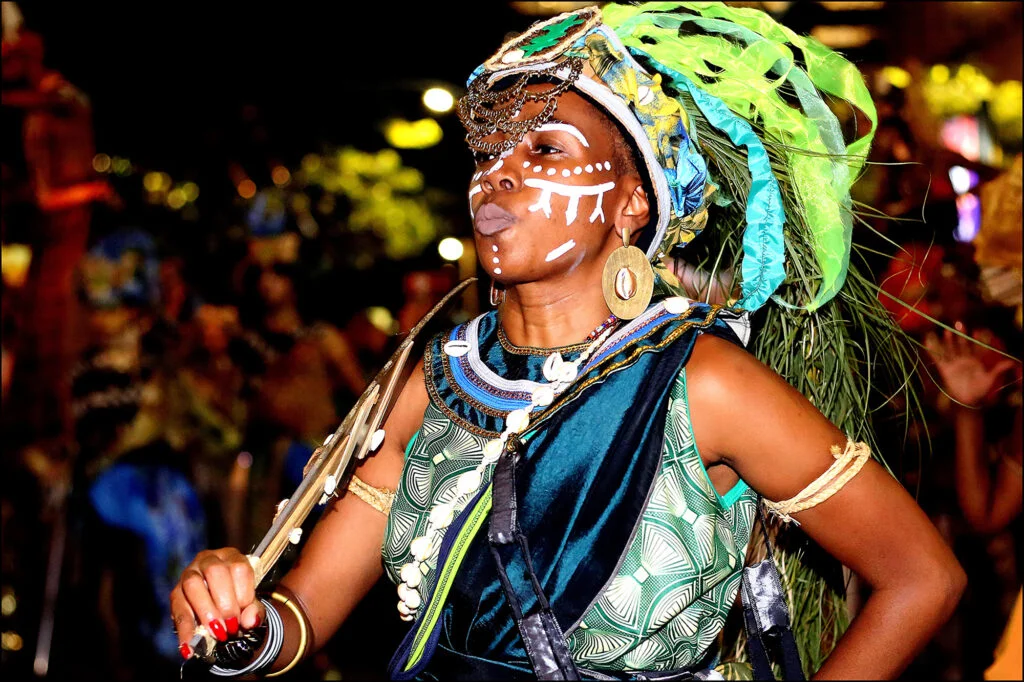 São Paulo  ( SP ) 01/03/2019 - Carnaval 2019 - 15° Cortejo do Bloco Afro Ilú Obá de Min com " Negras Vozes tempos de alakan ", pelas ruas do centro. Na foto,    . Foto, Eliária Andrade