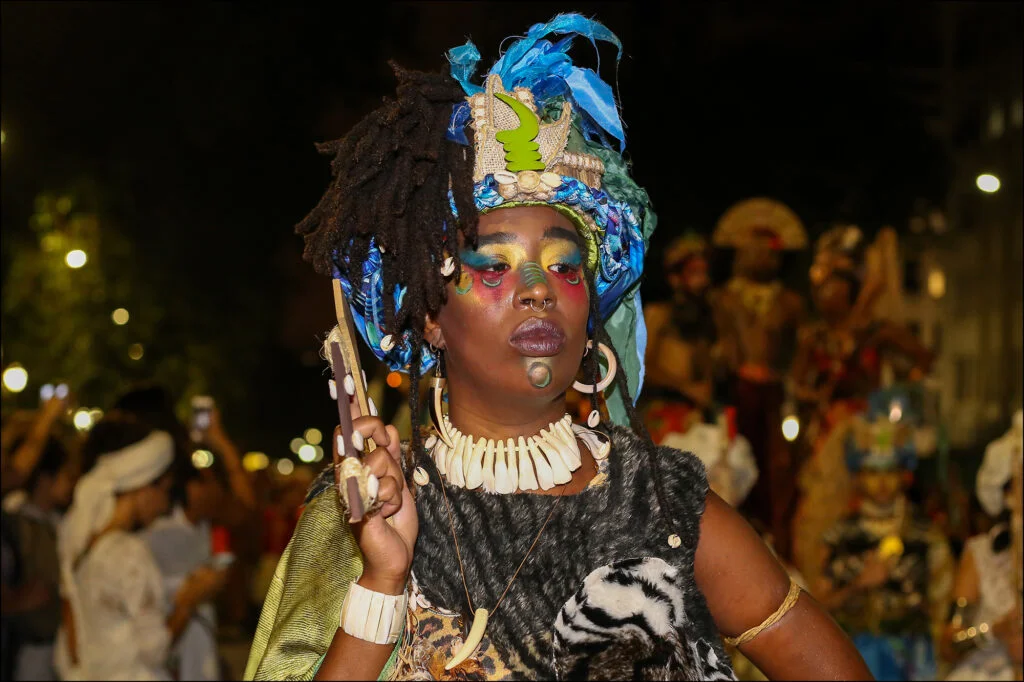 São Paulo  ( SP ) 01/03/2019 - Carnaval 2019 - 15° Cortejo do Bloco Afro Ilú Obá de Min com " Negras Vozes tempos de alakan ", pelas ruas do centro. Na foto,    . Foto, Eliária Andrade