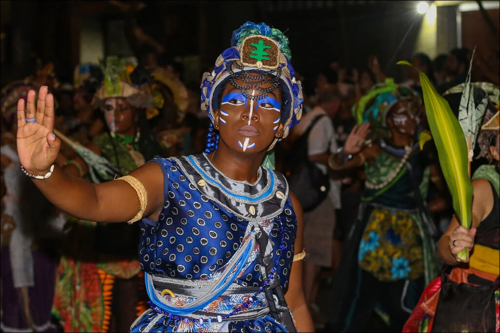 São Paulo  ( SP ) 01/03/2019 - Carnaval 2019 - 15° Cortejo do Bloco Afro Ilú Obá de Min com " Negras Vozes tempos de alakan ", pelas ruas do centro. Na foto,    . Foto, Eliária Andrade