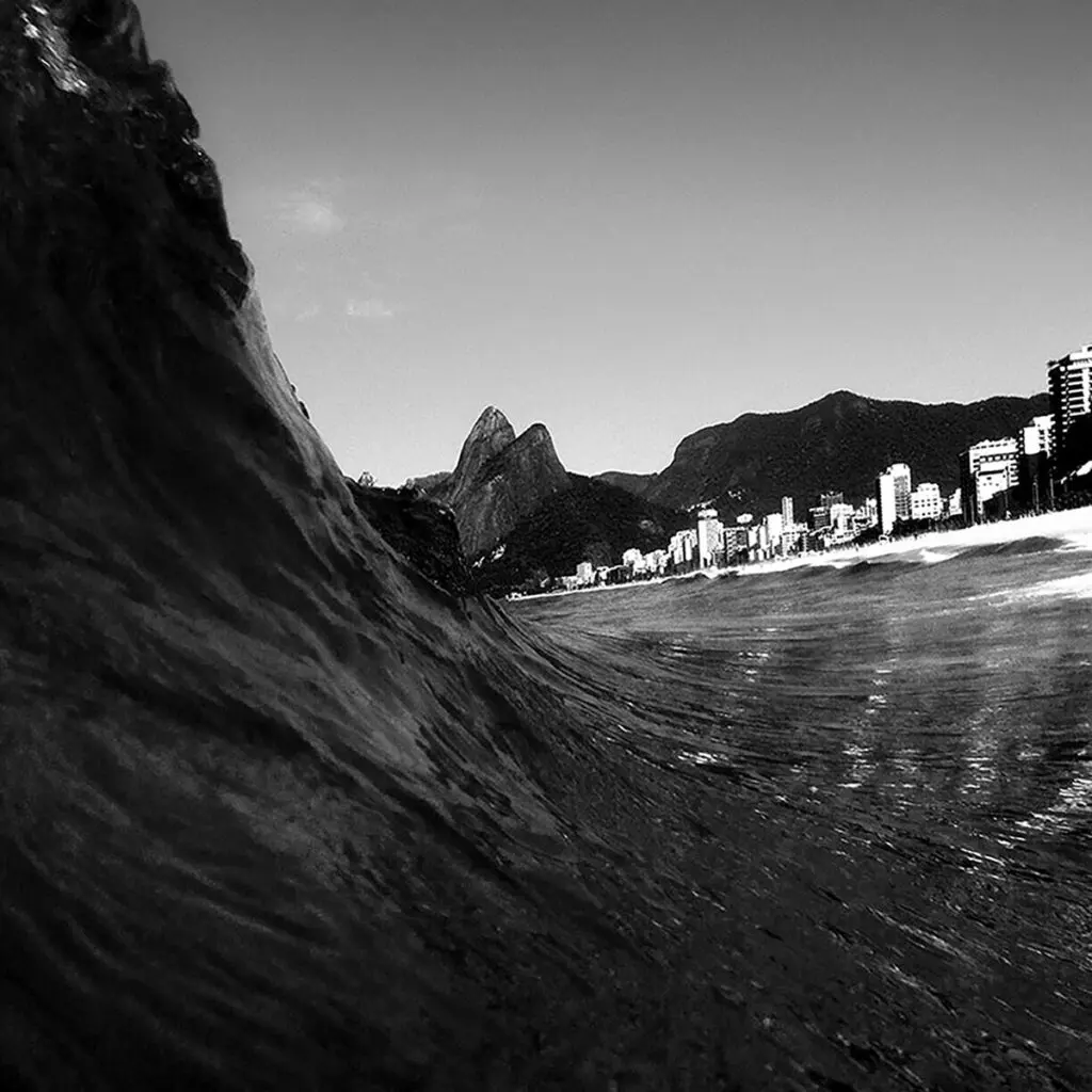 Ana-Carolina-Fernandes_OSilêncioaoRedor (1)