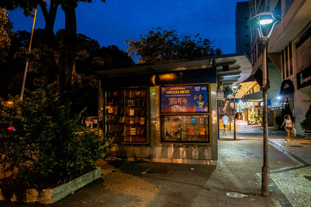 Bancas de Ipanema, projeto selecionado para a Maratona FIF 2020, sob orientação de Joaquim Paiva.